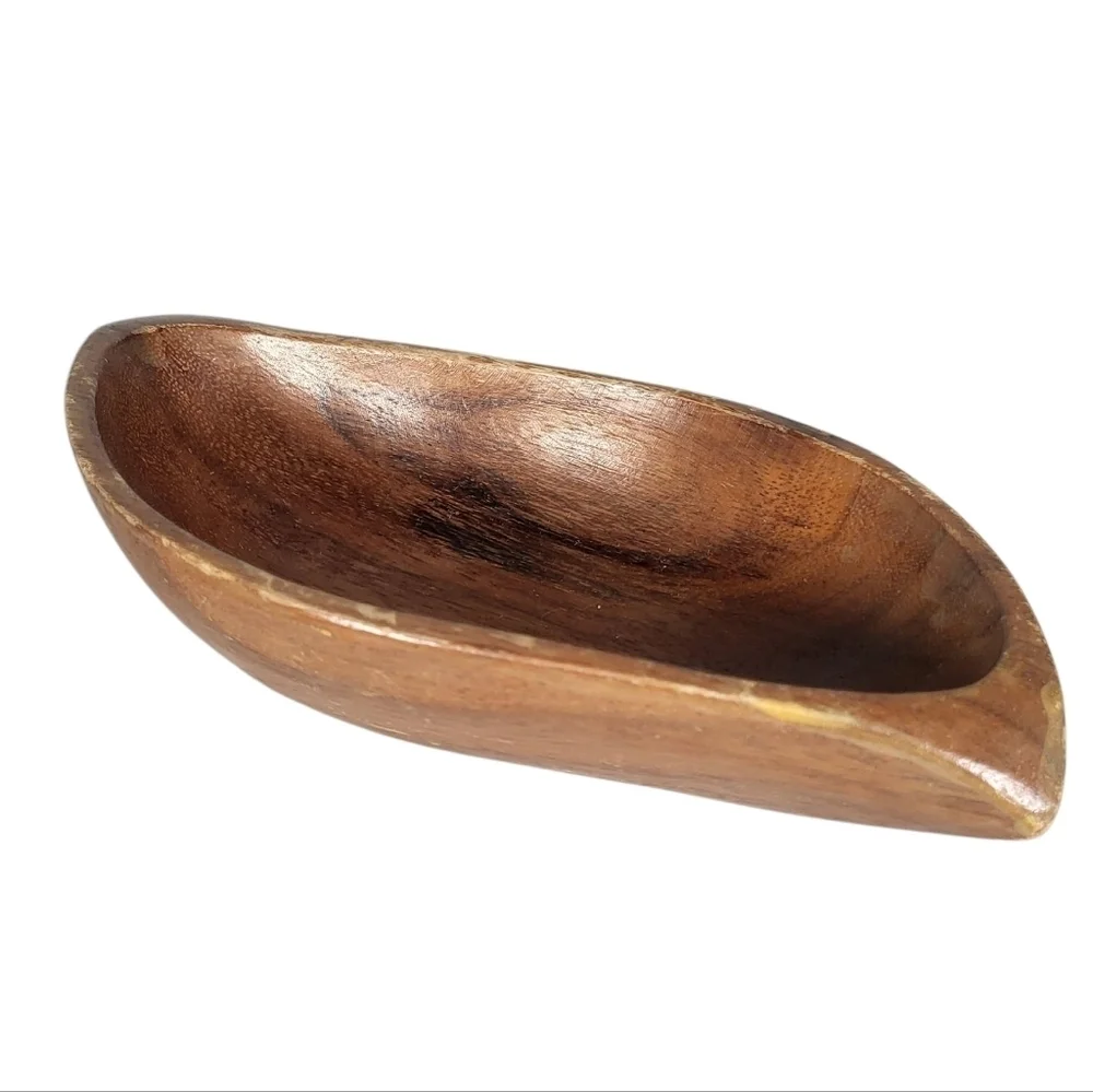 Vintage Hand Carved Wooden Leaf-Shaped Dish / Bowl